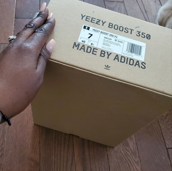Adidas/Yeezy Boost 350 V2 .. Beluga RF/Steeple Grey/ Solar Red *size 7 - Picture 4 of 4